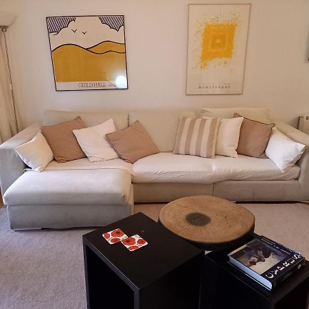 Seaside Spacious Apartment With Sea View Лімасол Екстер'єр фото