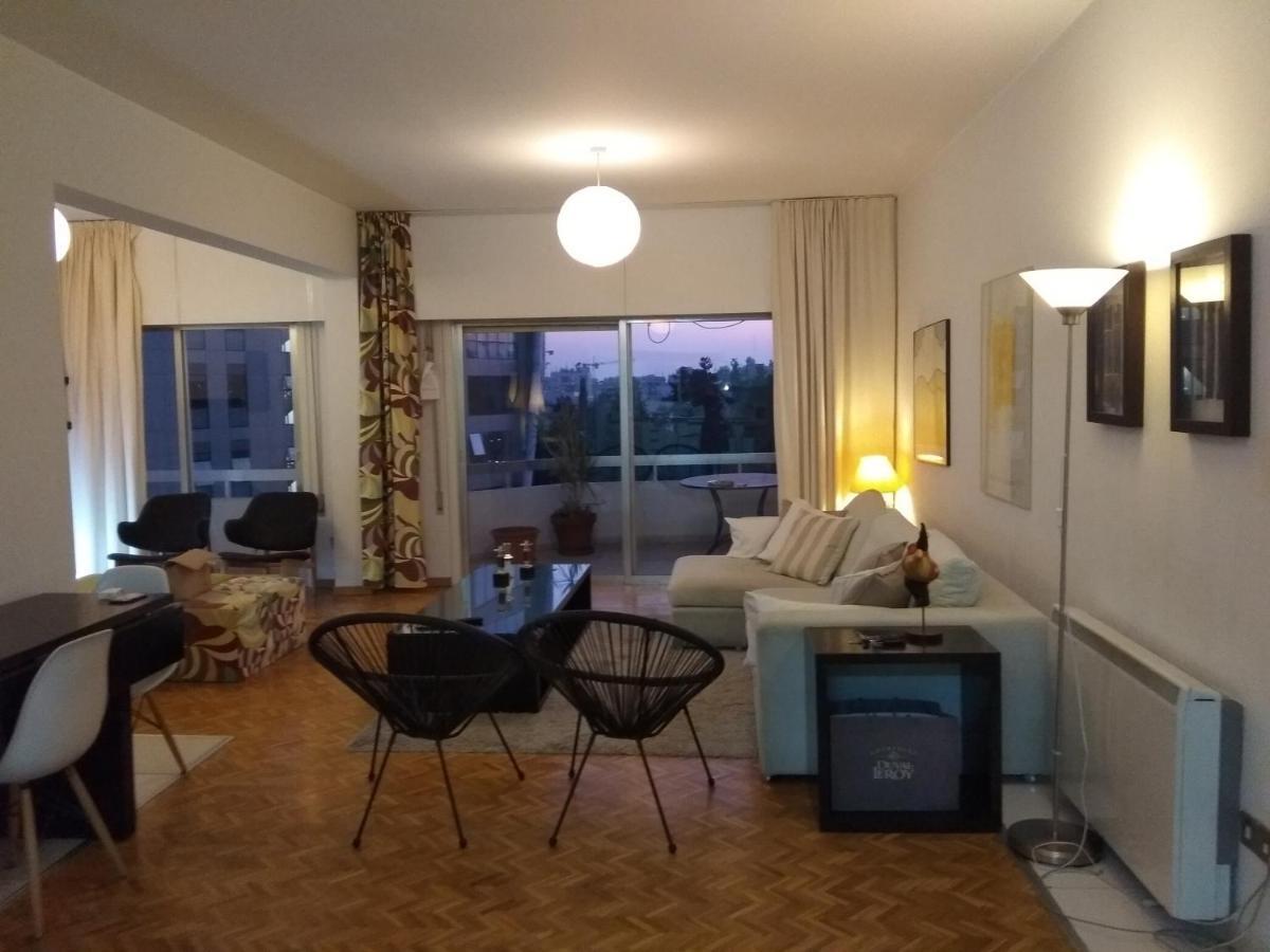 Seaside Spacious Apartment With Sea View Лімасол Екстер'єр фото
